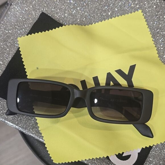 Quay Australia Art School Rectangular Sunglasses- Matte Black/Smoke Lens - Picture 5 of 9